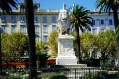 corsica-ajaccio-statue